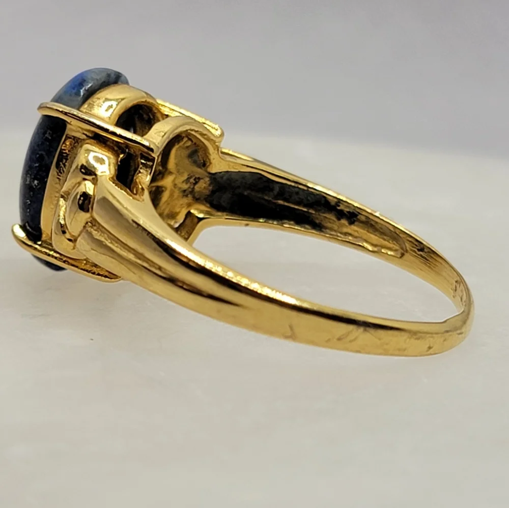 Vintage Lapis Gold Tone Cabochon Ring